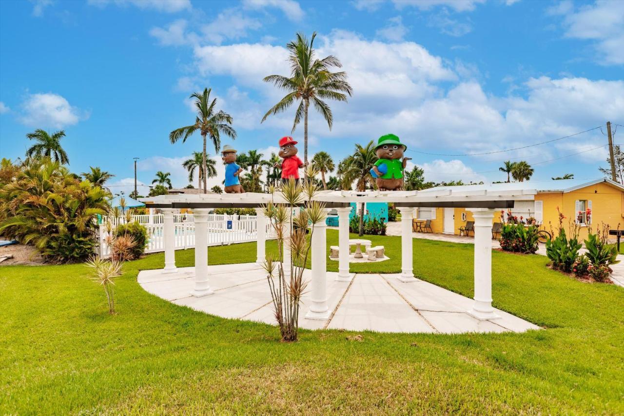 Poolside King Cottage With Kitchen - 10 Minutes To Beach! Fort Myers Eksteriør bilde